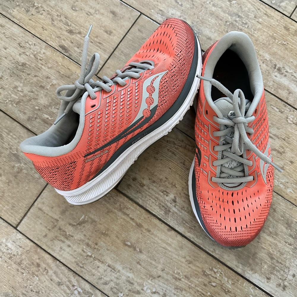 SAUCONY Running/ Walking Shoes